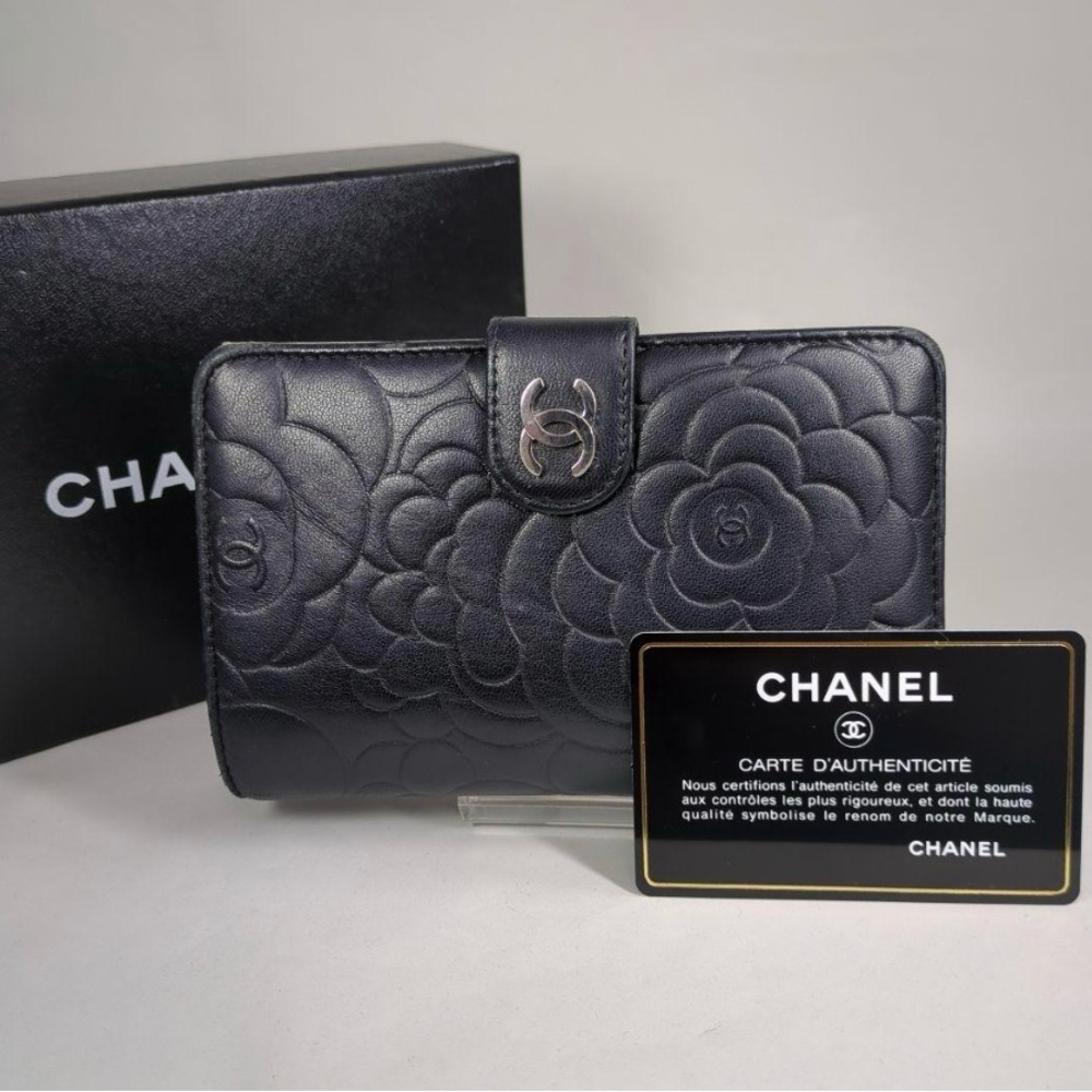 CHANEL Black Quilted Camellia Leather Wallet with Silver-Tone CC